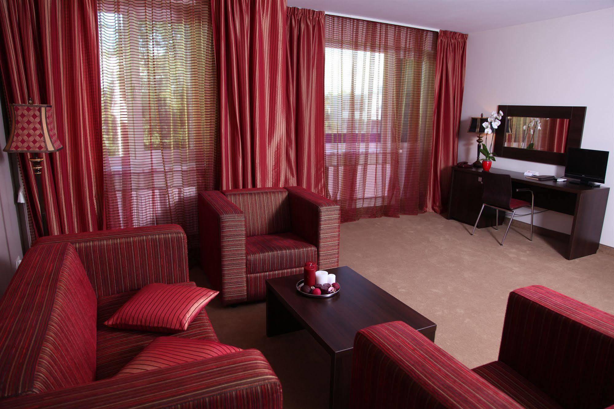 Rixwell Segevold Hotel ซีกูลดา ภายนอก รูปภาพ